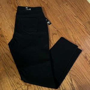 Black New Directions pull-on skinny jeans, size 12R, NWT